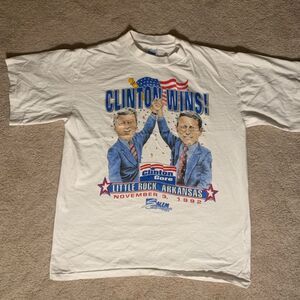 Vintage 1992 “Clinton/Gore Win” Salem Sportwear Cotton Tshirt